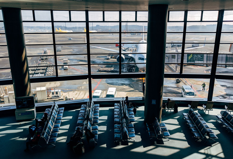 Student and lecturer publish Auckland Airport research in international journal