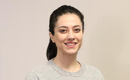 Dr Hoda Hassani